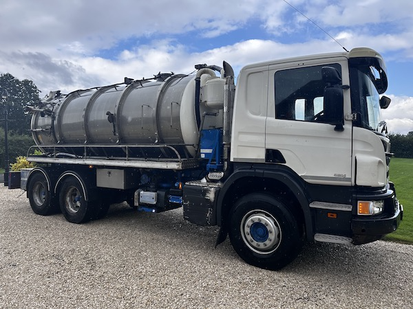 VACUUM TANKER